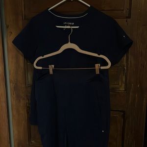 Healing hands medium blue scrubs